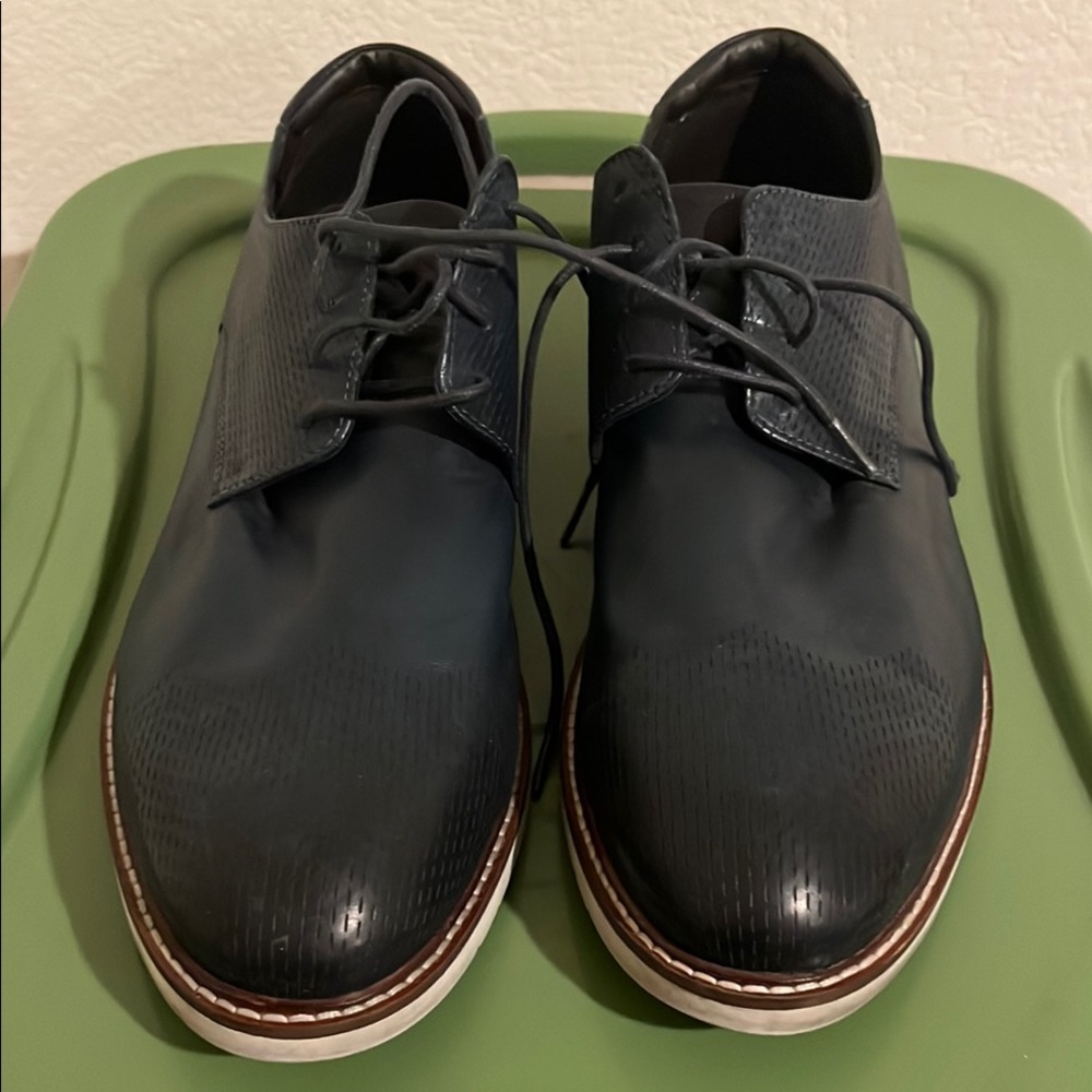 Johnston & Murphy Black Leather Oxfords with Contrast Sole